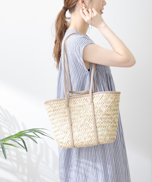 URBAN RESEARCH Sonny Label（アーバンリサーチサニーレーベル）の「ツーハンドルバスケットバッグ（かごバッグ・レディース・ブラック/グレー系その他/キャメル・ONE）」の2枚目の写真