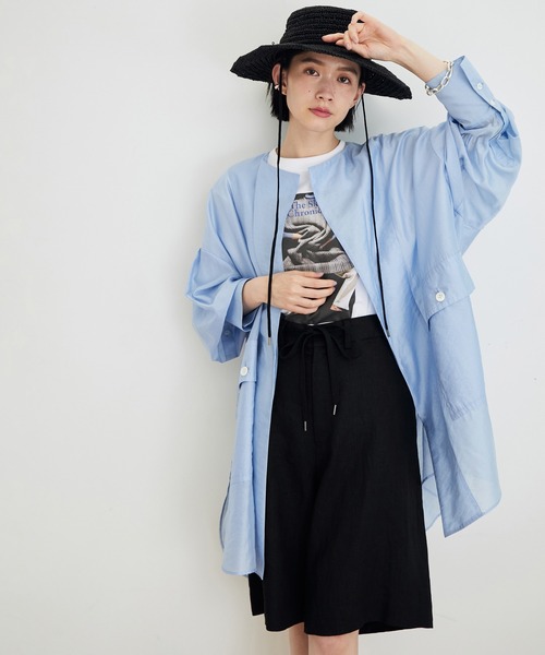 ADAM ET ROPE'(アダムエロペ)の「ビッグポケットガウン(カーディガン/ボレロ・レディース・ブラック/サックスブルー/ホワイト・FREE)」の3枚目の写真