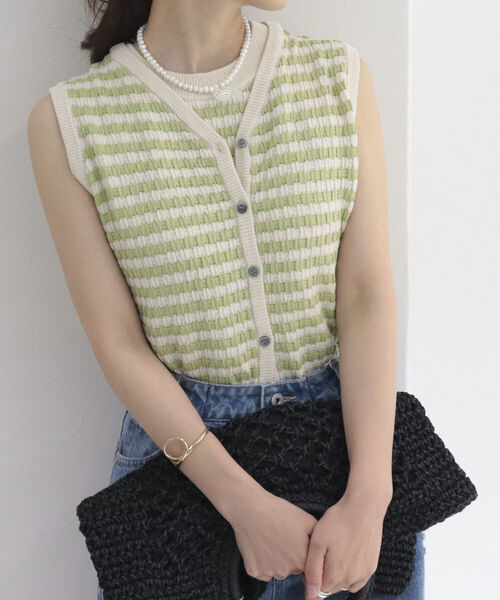 fredy emue（フレディエミュ）の「リンクスボーダー 前開きニットベスト（ベスト・レディース・ブルー系その他/グリーン系その他/ベージュ系その他・38）」の3枚目の写真