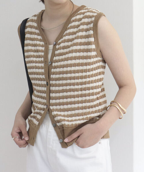 fredy emue（フレディエミュ）の「リンクスボーダー 前開きニットベスト（ベスト・レディース・ブルー系その他/グリーン系その他/ベージュ系その他・38）」の10枚目の写真