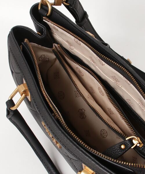 Guess（ゲス）の「ABEY Elite Girlfriend Satchel（ショルダーバッグ・レディース・ブラック/ライトピンク/ストーン・ONE SIZE）」の12枚目の写真