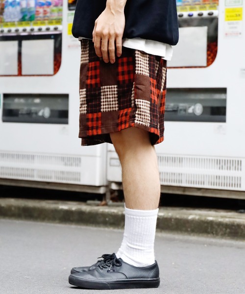 PLEASURES(プレジャー)の「PLEASURES/プレジャーズ HOOK UP SHORTS(スウェットパンツ・メンズ・ブラウン・M/XL/L)」の2枚目の写真