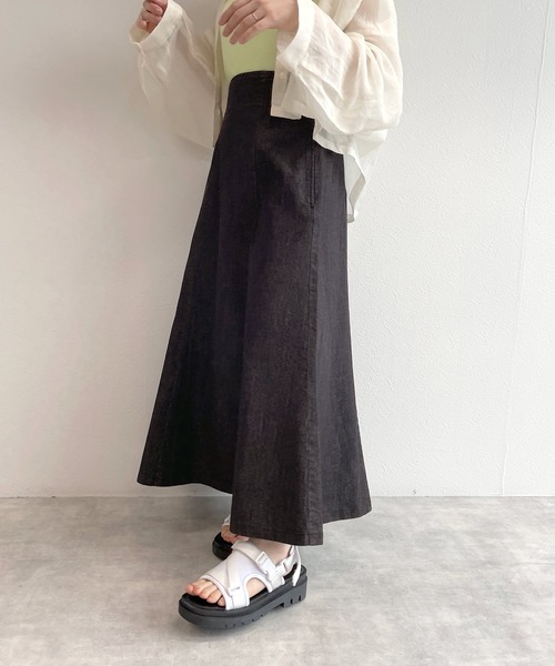 w closet（ダブルクローゼット）の「デニムマーメイドスカート（デニムスカート・レディース・ブラック/ブルー・FREE）」の18枚目の写真