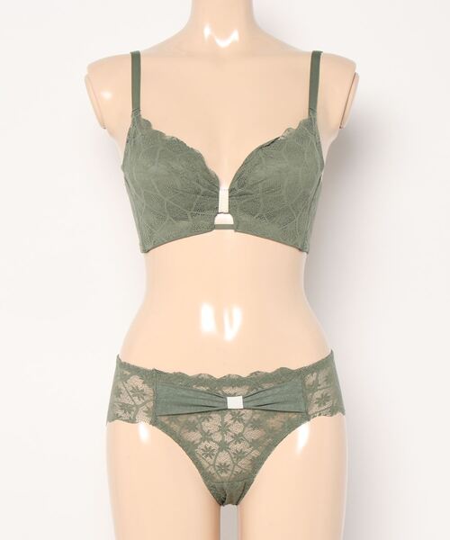 Lace Ladies(レースレディース)の「ノンワイヤー 花柄レースブラ&ショーツ 2点セット(ブラ&ショーツ・レディース・グリーン/ブルー/ブラック/アイボリー/ラベンダー・75/80/85/70)」の17枚目の写真