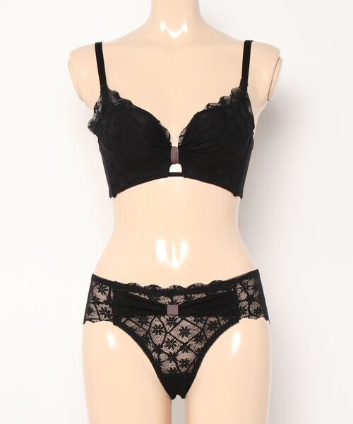 Lace Ladies(レースレディース)の「ノンワイヤー 花柄レースブラ&ショーツ 2点セット(ブラ&ショーツ・レディース・グリーン/ブルー/ブラック/アイボリー/ラベンダー・75/80/85/70)」の20枚目の写真