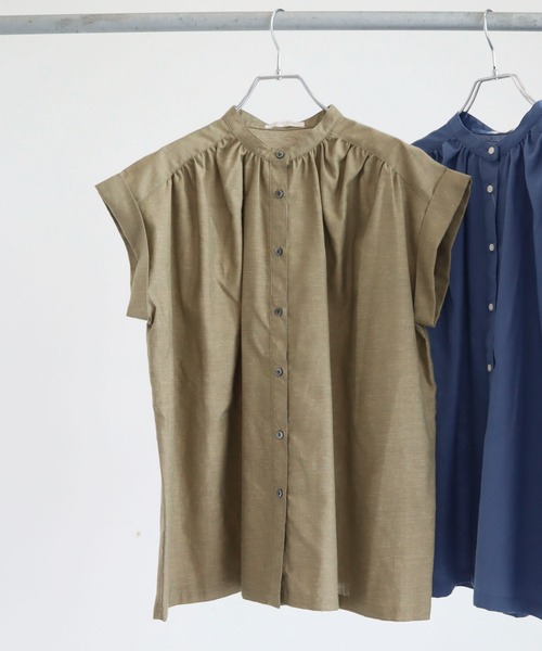 Green　Parks（グリーンパークス）の「バンドカラーショートスリーブブラウス（シャツ/ブラウス・レディース・カーキ/ブルー/キャメル/ブラック・FREE）」の3枚目の写真