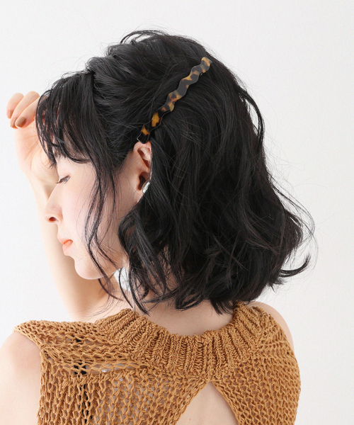 SLOBE IENA(スローブイエナ)の「【NP CREATION/エヌピークリエイション】ウェービーバレッタ(バレッタ/ヘアクリップ・レディース・ブラック/ブラウン/キャメル・FREE)」の3枚目の写真