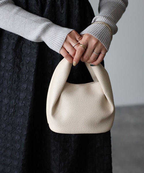 Riberry（リベリー）の「タックワンハンドルミニショルダーバッグ（ショルダーバッグ・レディース・ホワイト/ブラック/ベージュ/パープル/ピンク/イエロー/ピンク系その他・FREE）」の2枚目の写真