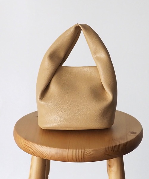 Riberry（リベリー）の「タックワンハンドルミニショルダーバッグ（ショルダーバッグ・レディース・ホワイト/ブラック/ベージュ/パープル/ピンク/イエロー/ピンク系その他・FREE）」の14枚目の写真