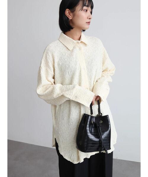 KBF(ケイビーエフ)の「KBF ジャガードビッグシャツ(シャツ/ブラウス・レディース・アイボリー/ネイビー・FREE)」の9枚目の写真