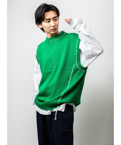 Beno(ビーノ)の「アシンメトリーハンドステッチニット オーバーシルエット クルーネックベスト(ベスト・メンズ・オフホワイト/ブラック/マスタード/グリーン・M/L)」の1枚目の写真
