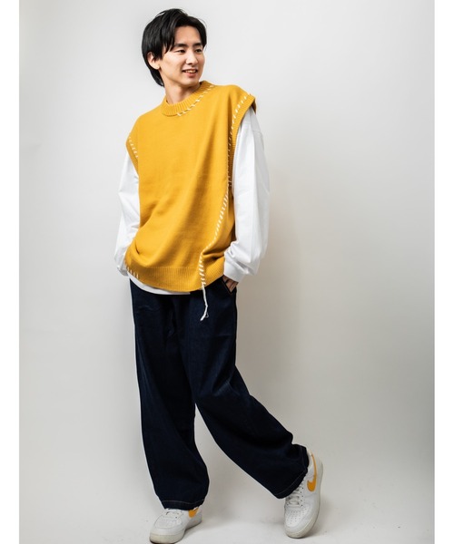 Beno(ビーノ)の「アシンメトリーハンドステッチニット オーバーシルエット クルーネックベスト(ベスト・メンズ・オフホワイト/ブラック/マスタード/グリーン・M/L)」の15枚目の写真