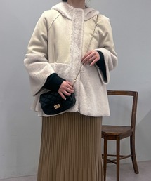 un dix cors | 軽くて暖かい フェイクムートンファーフードジャケット(ムートンコート)