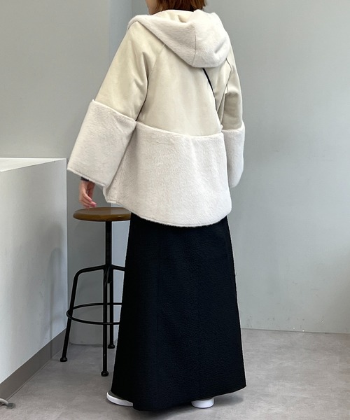 un dix cors（アンディコール）の「軽くて暖かい　フェイクムートンファーフードジャケット（ムートンコート・レディース・ベージュ/モカ・FREE）」の13枚目の写真