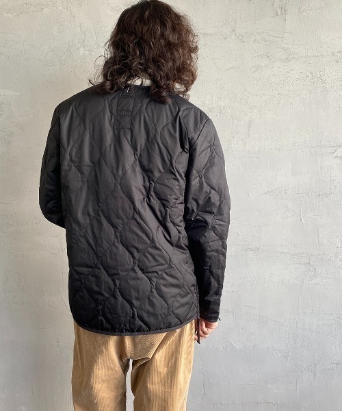 TAION（タイオン）の「【WEB限定】[TAION/タイオン] MILITARY Vネックダウンジャケット（ダウンジャケット/コート・レディース・モカ/ブラック/セージグリーン・M/L/XL）」の21枚目の写真