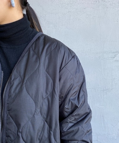 TAION（タイオン）の「【WEB限定】[TAION/タイオン] MILITARY Vネックダウンジャケット（ダウンジャケット/コート・レディース・モカ/ブラック/セージグリーン・M/L/XL）」の15枚目の写真