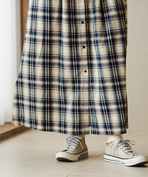 Crisp（クリスプ）の「チェックロングワンピース（ワンピース・レディース・ワイン/ネイビー・FREE）」の9枚目の写真