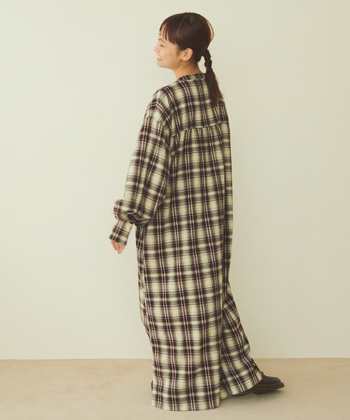 Crisp（クリスプ）の「チェックロングワンピース（ワンピース・レディース・ワイン/ネイビー・FREE）」の13枚目の写真