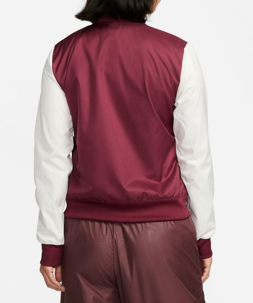 NIKE（ナイキ）の「NIKE WOMENS NSW JKT VSPT / ナイキ ウィメンズ ジャケット 【SP】（スタジャン・レディース・ブラック/バーガンディー・M/L/S）」の3枚目の写真