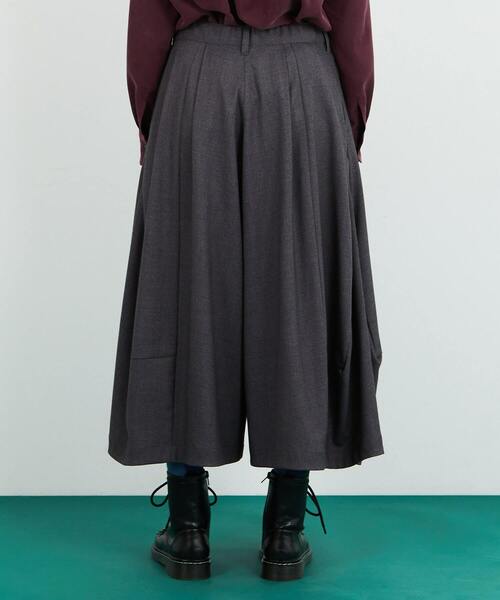 FRAPBOIS（フラボア）の「タックパンツ（その他パンツ・レディース・ブラック/グレー・1/0）」の4枚目の写真