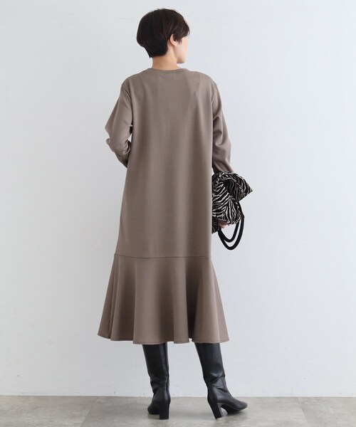 INDIVI（インディヴィ）の「【LIFE/オーガニックコットン】バイカラーリバーワンピース（ワンピース・レディース・ライトグレー/ブラウン系その他・34/38）」の18枚目の写真