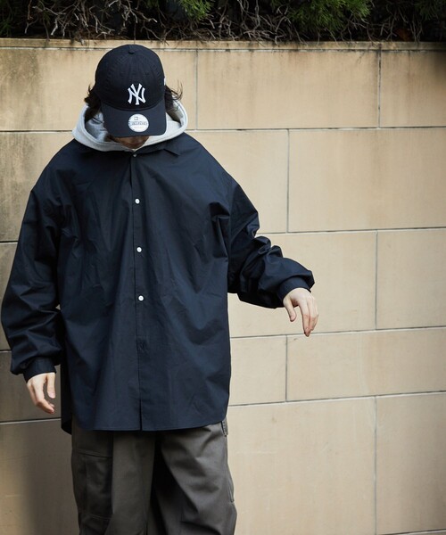 FREAK'S STORE（フリークスストア）の「【限定展開】SUPER BIG L/S レギュラーカラーシャツ/ビッグシルエット/オーバーサイズ（シャツ/ブラウス・メンズ・ホワイト/ストライプ/チャコールグレー/ベージュ/サックスブルー/ブラック・LARGE/MEDIUM/SMALL）」の21枚目の写真