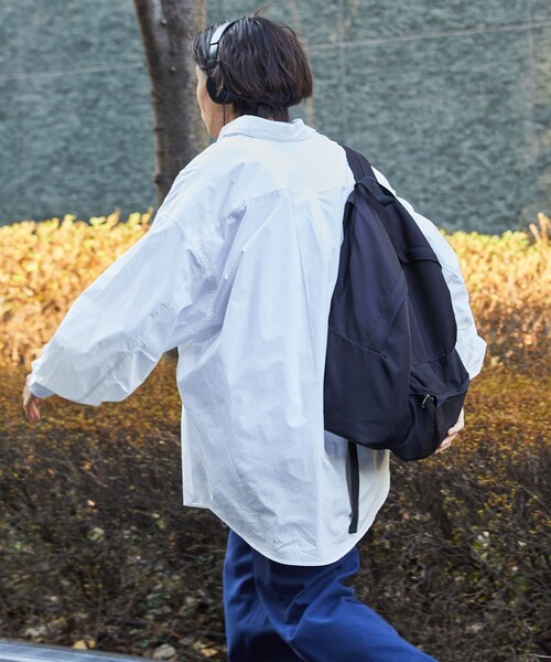 FREAK'S STORE（フリークスストア）の「【限定展開】SUPER BIG L/S レギュラーカラーシャツ/ビッグシルエット/オーバーサイズ（シャツ/ブラウス・メンズ・ホワイト/ストライプ/チャコールグレー/ベージュ/サックスブルー/ブラック・LARGE/MEDIUM/SMALL）」の2枚目の写真