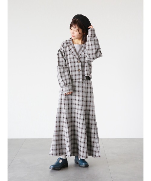 ehka sopo（エヘカソポ）の「テレコクルーネックカットソー（Tシャツ/カットソー・レディース・オフホワイト/グレー/キナリ/グリーン・ﾌﾘ-）」の6枚目の写真