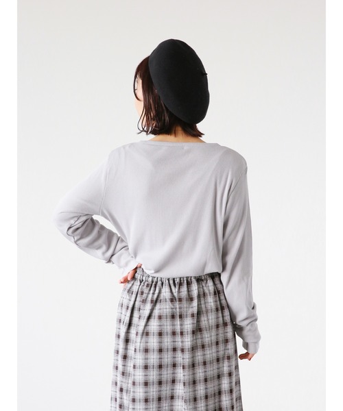 ehka sopo（エヘカソポ）の「テレコクルーネックカットソー（Tシャツ/カットソー・レディース・オフホワイト/グレー/キナリ/グリーン・ﾌﾘ-）」の20枚目の写真