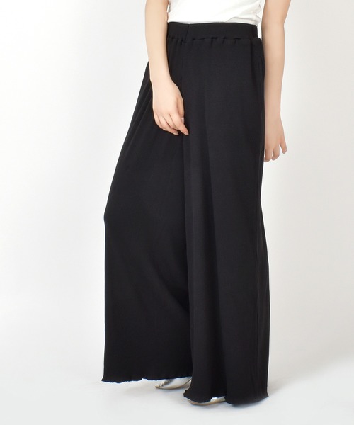 Felt-Maglietta(フェルトマリエッタ)の「裾メロウリブワイドパンツ(その他パンツ・レディース・ブラック・MEDIUM/LARGE)」の9枚目の写真