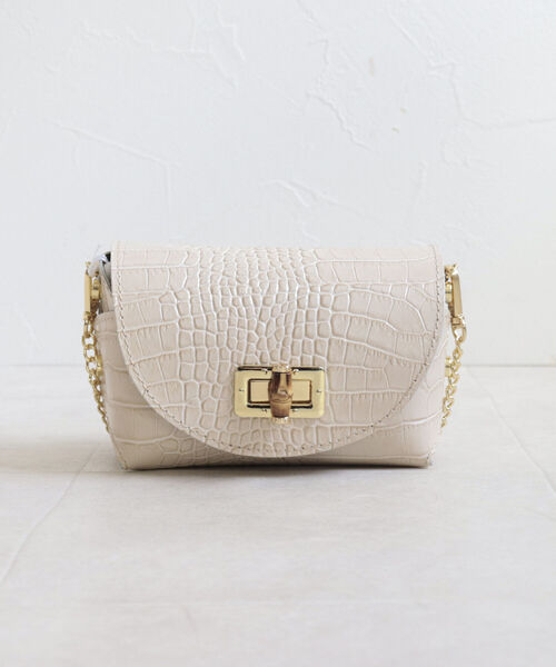 AULENTTI(オウレンティ)の「【AULENTTI/オーレンティ】型押しチェーンミニショルダーバッグ(ショルダーバッグ・レディース・ベージュ/ブラウン・FREE)」の18枚目の写真