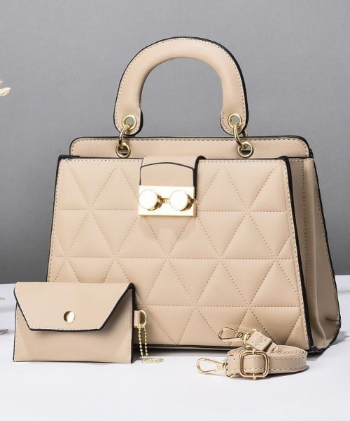 【追跡付】うれしいポーチ付き♡ドーヴィルトートS 追跡付】うれしいポーチ付き♡ドーヴィルトートS (CHANEL