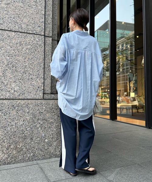 DouDou(ドゥドゥ)の「リネン混オーバーシャツ(シャツ/ブラウス・レディース・オフホワイト/サックスブルー/ネイビー・FREE)」の17枚目の写真