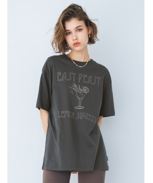 ALEXIA STAM(アリシアスタン)の「Cocktails Oversized Tee / CocktailsオーバーTee(Tシャツ/カットソー・レディース・ホワイト/チャコールグレー・FREE)」の2枚目の写真