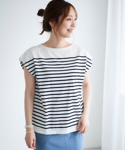 le.coeur blanc(ルクールブラン)の「パネルボーダータックスリーブカットソー(Tシャツ/カットソー・レディース・ホワイト系その他/オレンジ系その他/ブルー系その他4・38)」の2枚目の写真