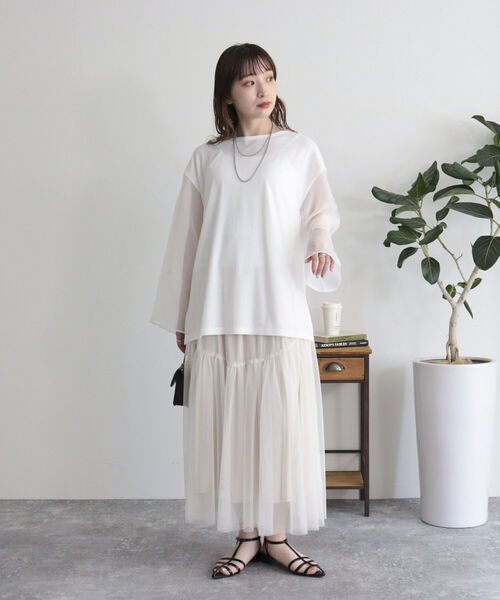 fredy emue(フレディエミュ)の「シアー袖Tシャツ(Tシャツ/カットソー・レディース・ブラック/ベージュ/オフホワイト・38)」の9枚目の写真