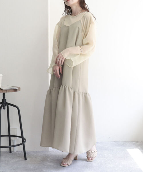 fredy emue(フレディエミュ)の「シアー袖Tシャツ(Tシャツ/カットソー・レディース・ブラック/ベージュ/オフホワイト・38)」の11枚目の写真