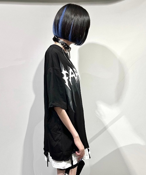 NOVESSEL(ノベセル)の「A'GEM/9 × .kom『NOVESSEL/ノベセル』チェーン付フェイクレイヤードTシャツ(Tシャツ/カットソー・レディース・ホワイト/ブラック・L)」の3枚目の写真