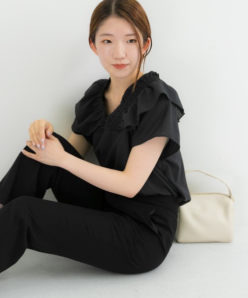 HEYUMM（ヘユム）の「2WAYシャーリングフリルブラウス（シャツ/ブラウス・レディース・ホワイト/ライトブルー/ブラック・ONE）」の4枚目の写真