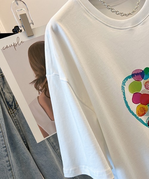 gossip！ロサンゼルス（ゴシップロサンゼルス）の「YUGA　ハートプリント　Tシャツ（Tシャツ/カットソー・レディース・ブラック/ホワイト・FREE）」の3枚目の写真