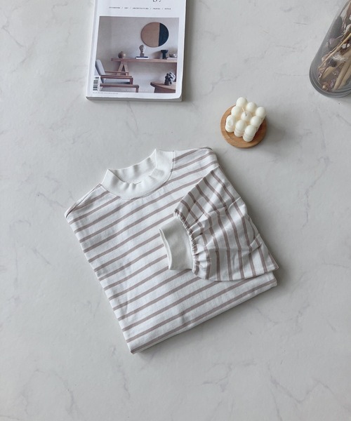 AS KNOW AS plus(アズノゥアズプラス)の「☆モックネックにボリューム袖ロンT(Tシャツ/カットソー・レディース・ブラック系/ベージュ系/サックスブルー系/オフホワイト・FREE)」の1枚目の写真