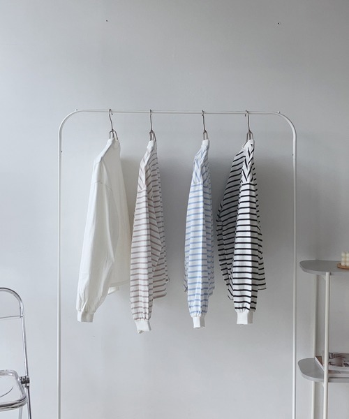 AS KNOW AS plus(アズノゥアズプラス)の「☆モックネックにボリューム袖ロンT(Tシャツ/カットソー・レディース・ブラック系/ベージュ系/サックスブルー系/オフホワイト・FREE)」の6枚目の写真