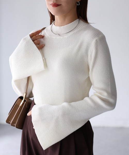 Riberry(リベリー)の「バイカラーフレアスリーブリブハイネックニット(ニット/セーター・レディース・ブラック/ブラック×ホワイト/ホワイト×ブラック/オフホワイト/ライトグレー/その他・FREE)」の12枚目の写真