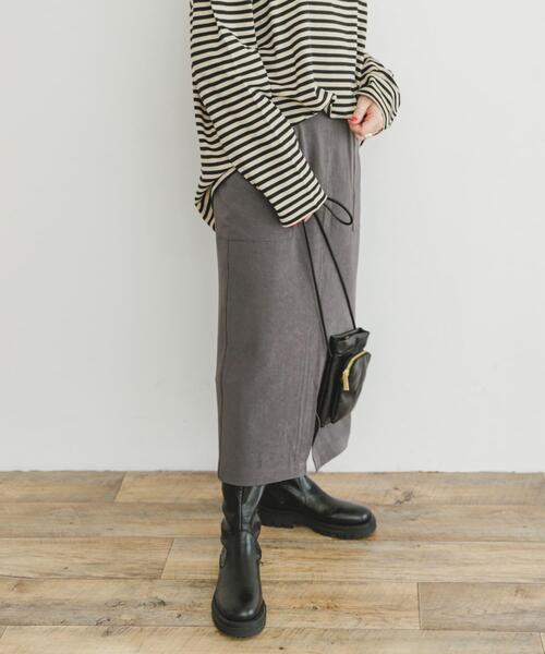 ITEMS URBANRESEARCH（アイテムズ アーバンリサーチ）の「パイルポンチポケットタイトスカート（スカート・レディース・レッド系その他/ベージュ/チャコールグレー・FREE）」の2枚目の写真