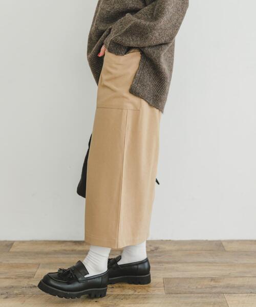 ITEMS URBANRESEARCH（アイテムズ アーバンリサーチ）の「パイルポンチポケットタイトスカート（スカート・レディース・レッド系その他/ベージュ/チャコールグレー・FREE）」の4枚目の写真