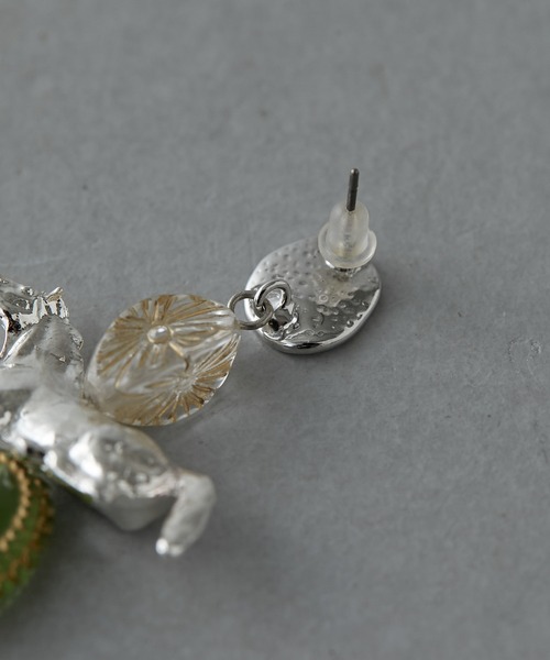 ear PAPILLONNER（イアパピヨネ）の「フローホースピアス【SUM1 STYLE 
