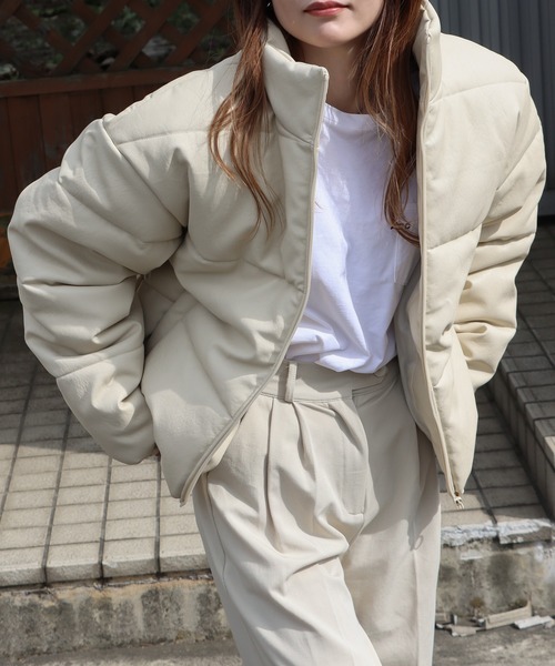 COURO(コウロ)の「スタンドカラーPUレザー中綿ダウンジャケット(ダウンジャケット/コート・レディース・キャメル/ブラック/アイボリー・M/L/XL)」の18枚目の写真