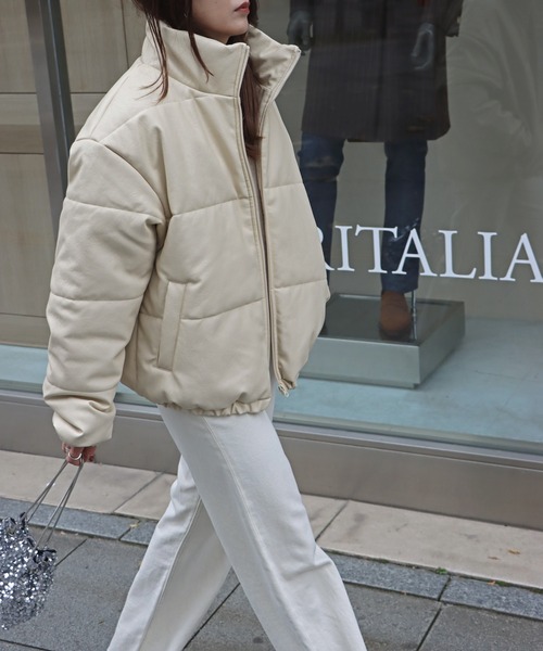 COURO(コウロ)の「スタンドカラーPUレザー中綿ダウンジャケット(ダウンジャケット/コート・レディース・キャメル/ブラック/アイボリー・M/L/XL)」の14枚目の写真