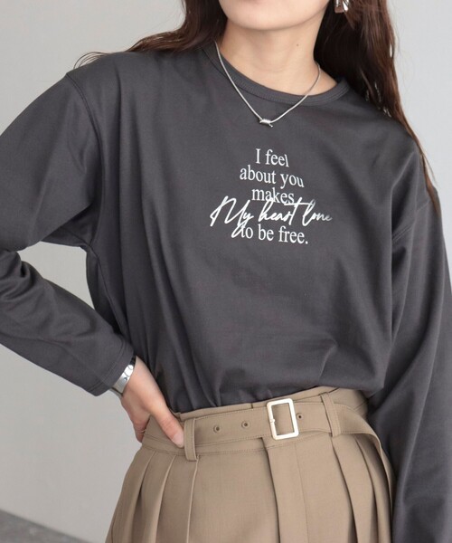 fredy emue（フレディエミュ）の「ロゴロンT（Tシャツ/カットソー・レディース・ライトグレー/オフホワイト/グレイッシュブルー/チャコールグレー・38）」の9枚目の写真