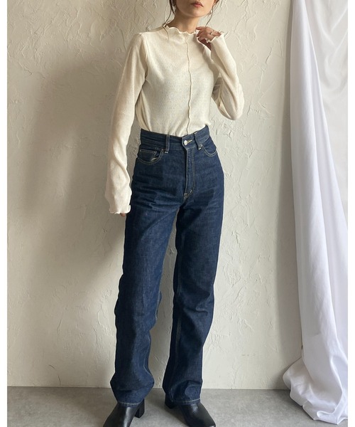 She's Closet(シーズクローゼット)の「指穴付きフィンガーホール長袖ハイネックトップス(Tシャツ/カットソー・レディース・ブルー/アイボリー/グレイッシュベージュ/ブラック・FREE)」の6枚目の写真
